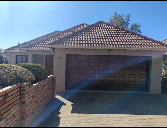 4 BEDROOM HOUSE FOR SALE IN GREENSTONE HILL